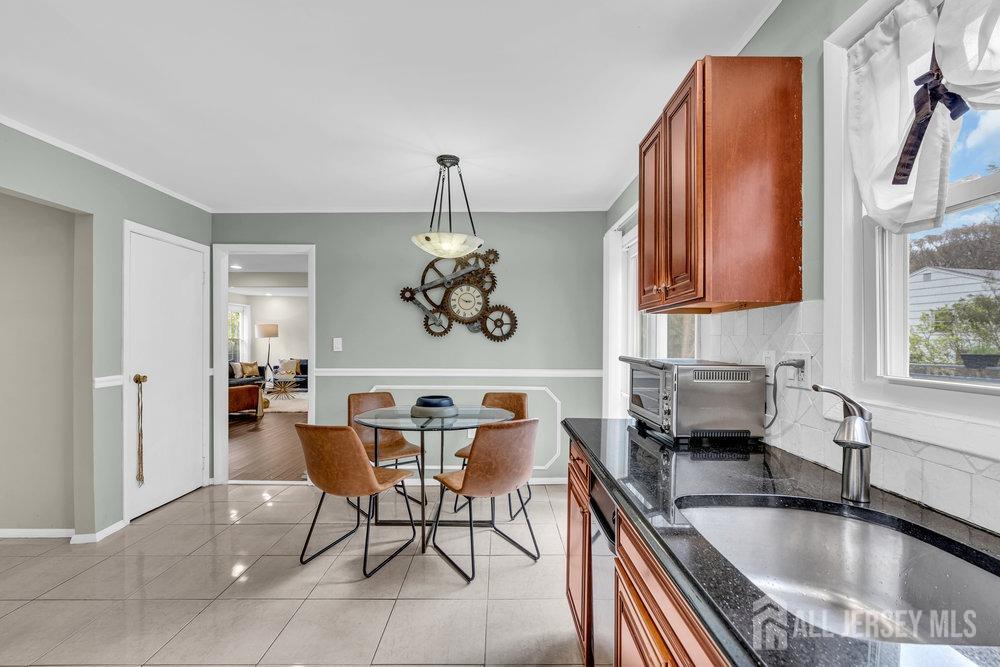 10 Kings Road, East Brunswick, New Jersey image 10