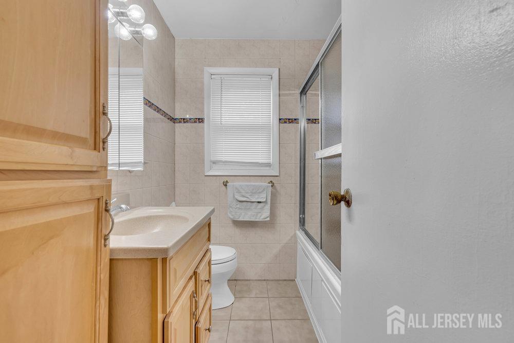 10 Kings Road, East Brunswick, New Jersey image 17