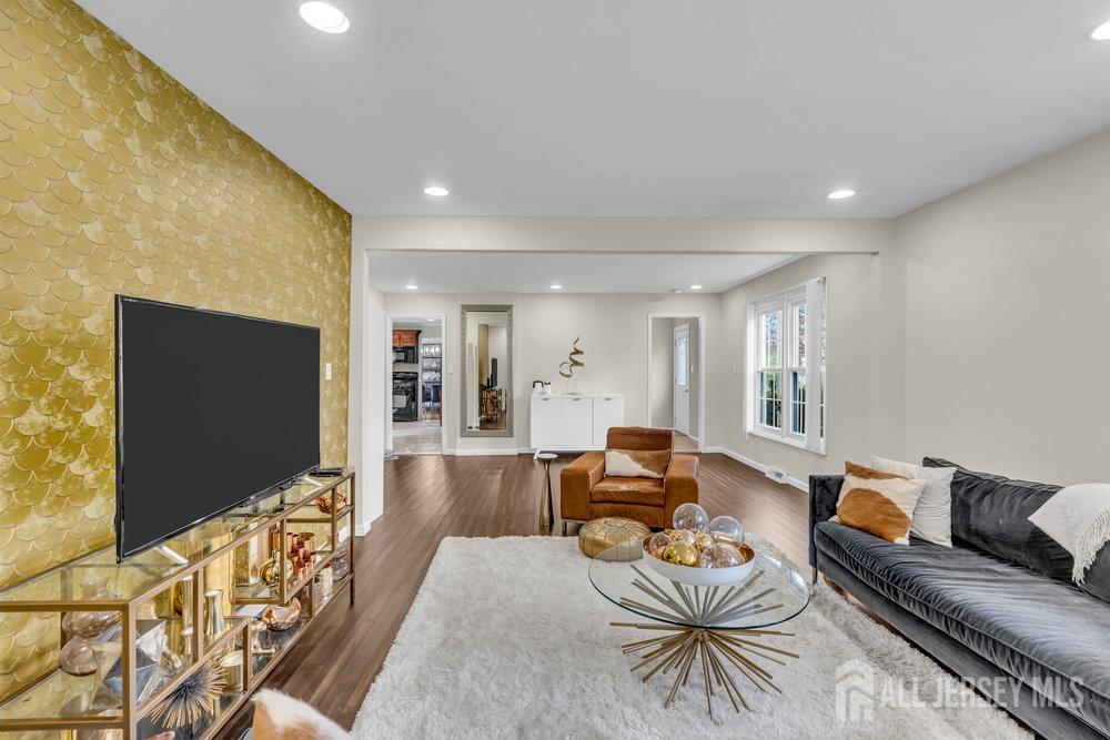 10 Kings Road, East Brunswick, New Jersey image 13