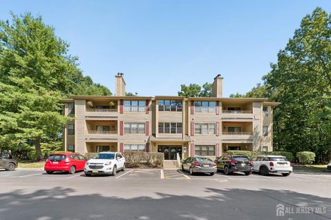 Condo For Sale - 1403 Stoneridge Circle<br/> Middlesex County, Helmetta, NJ 08828