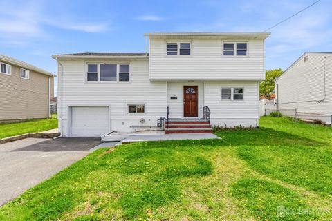 Homes For Sale - 29 Swarthmore Drive<br/> Carteret, NJ 07008