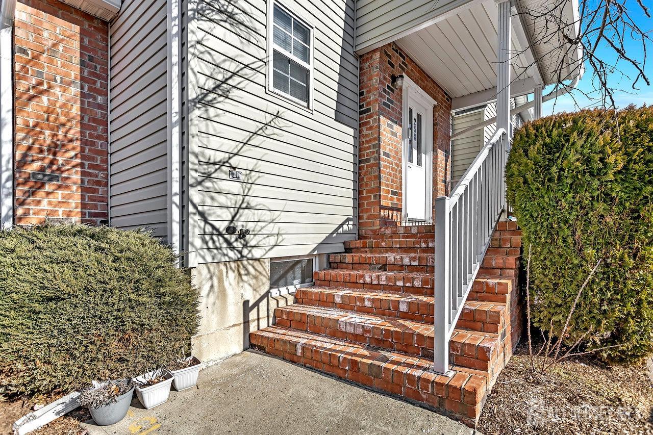258 Vasser Drive, Piscataway, New Jersey image 3