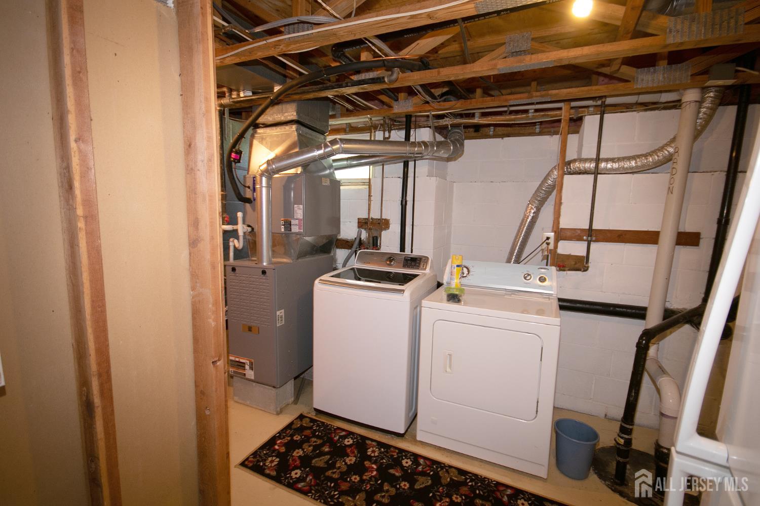 Freehold, New Jersey 07728, United States, 3 Bedrooms Bedrooms, ,3 BathroomsBathrooms,Residential,Active,190134