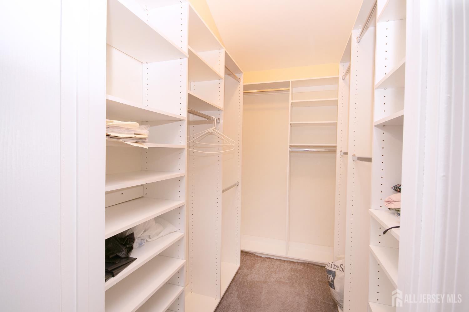 Freehold, New Jersey 07728, United States, 3 Bedrooms Bedrooms, ,3 BathroomsBathrooms,Residential,Active,190134