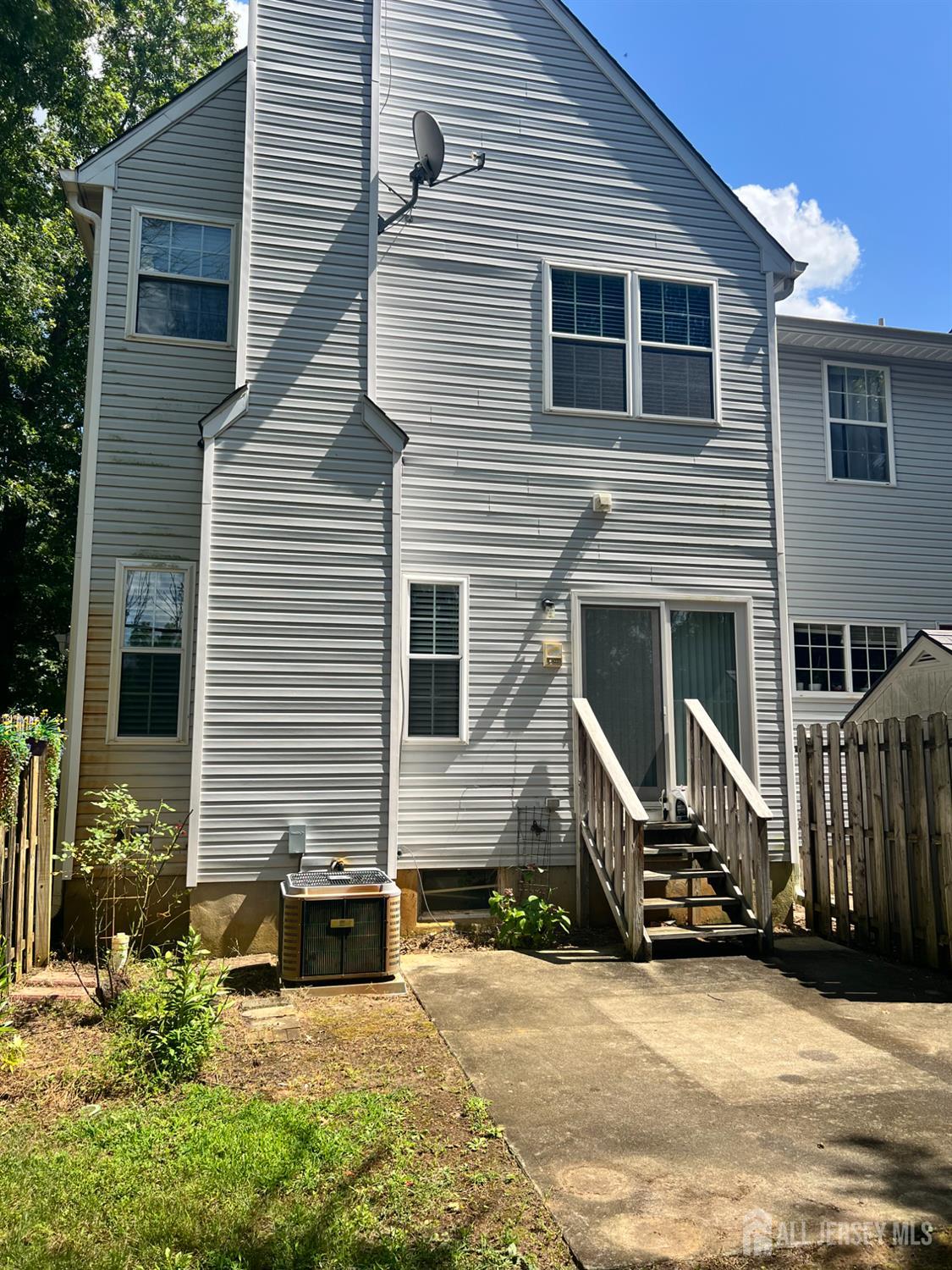 Freehold, New Jersey 07728, United States, 3 Bedrooms Bedrooms, ,3 BathroomsBathrooms,Residential,Active,190134