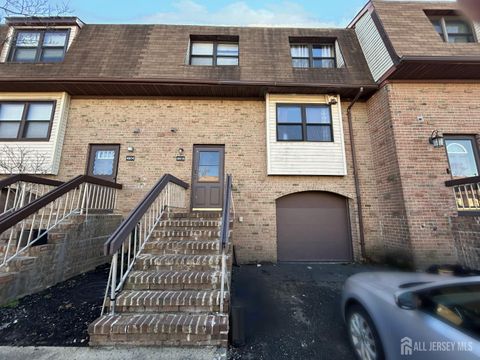Townhouse For Sale - 4905 North Oaks Boulevard<br/> Middlesex County, North Brunswick, NJ 08902