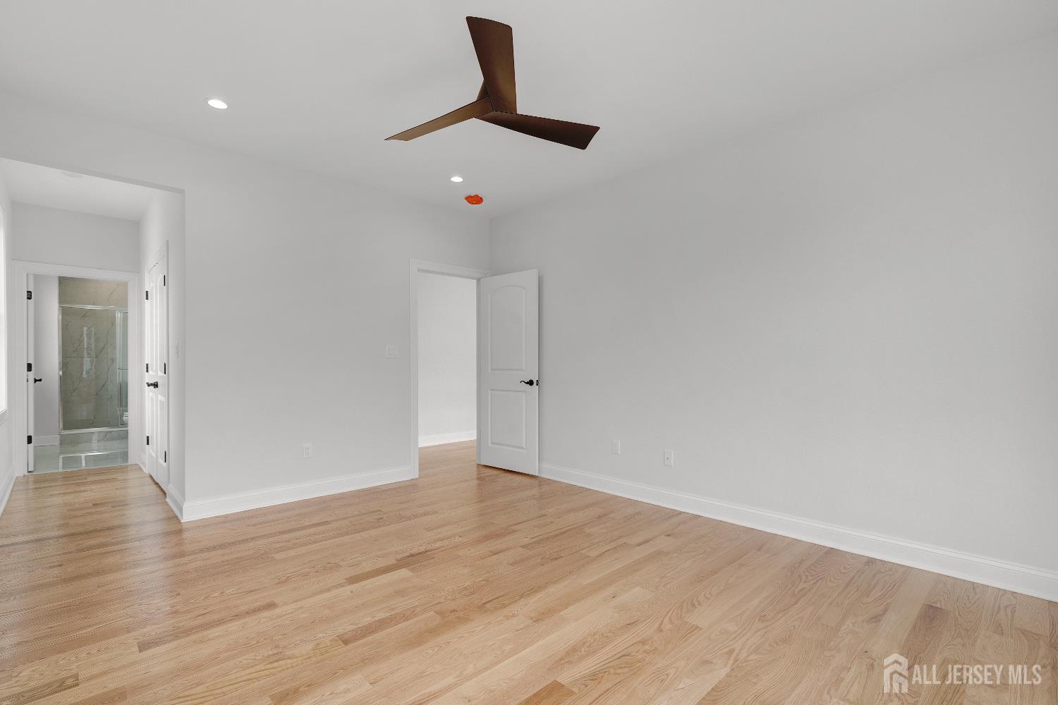 9 Links Drive, Edison, New Jersey image 32