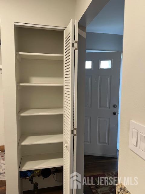 North Brunswick, New Jersey 08902, United States, 2 Bedrooms Bedrooms, ,3 BathroomsBathrooms,Residential,Active,118166