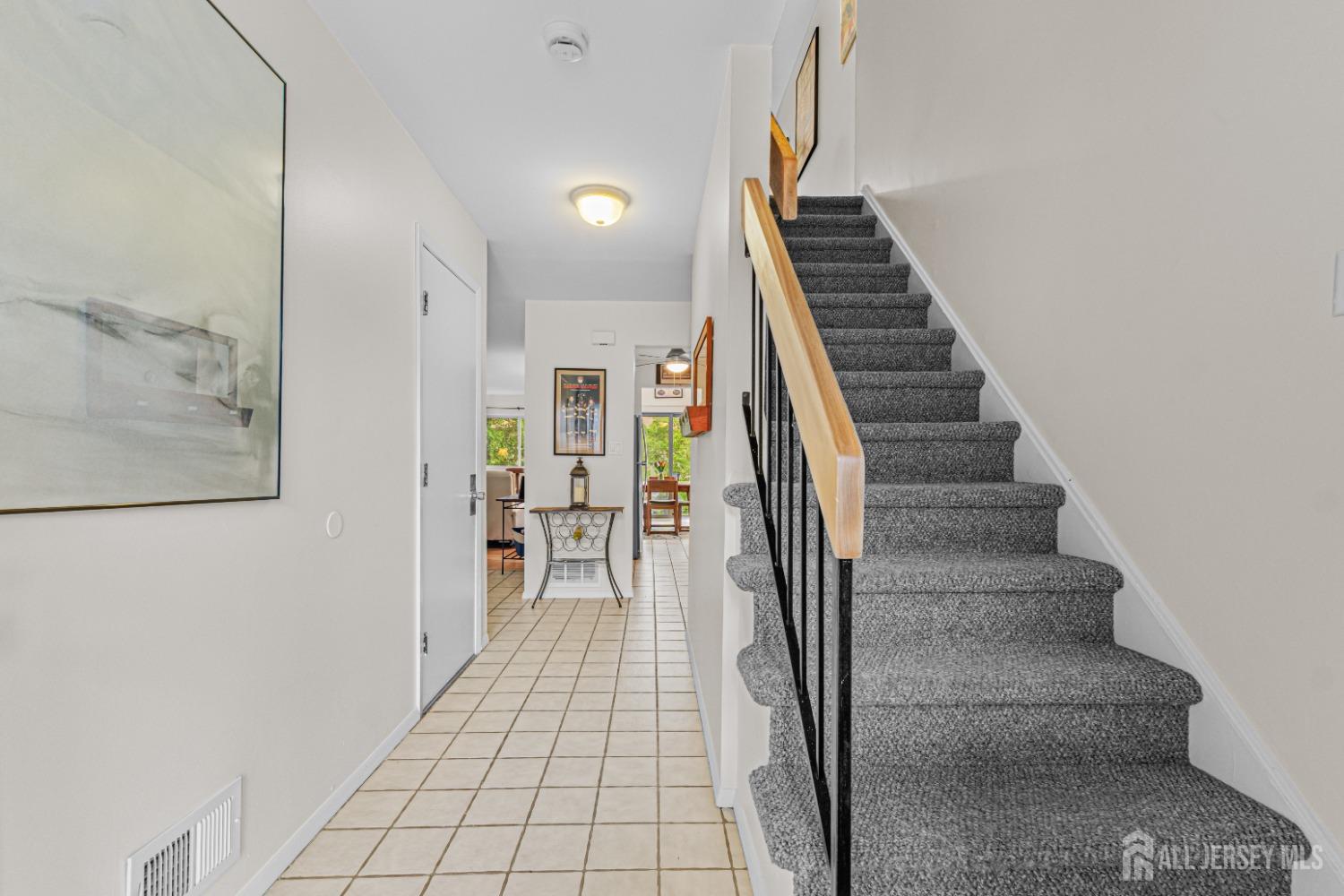 182 Heywood Court, Old Bridge, New Jersey image 3