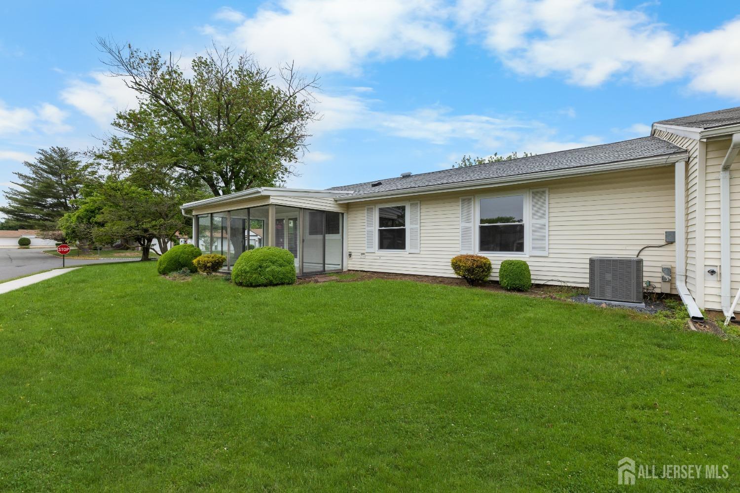 88-C Dogwood Plaza, Monroe Township, New Jersey image 38