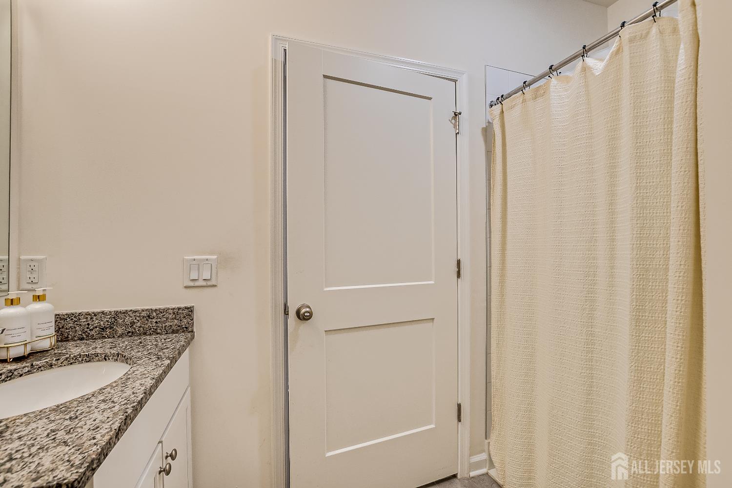 224 Park Lane, Dunellen, New Jersey image 20