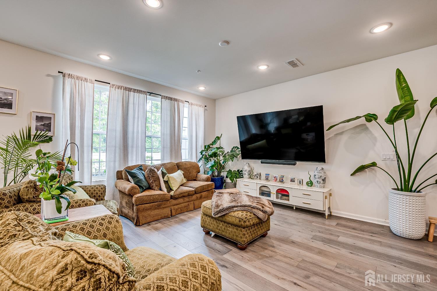 224 Park Lane, Dunellen, New Jersey image 6