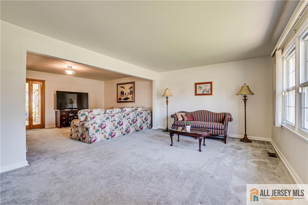 35 Groendyke Lane, Plainsboro, New Jersey image 4