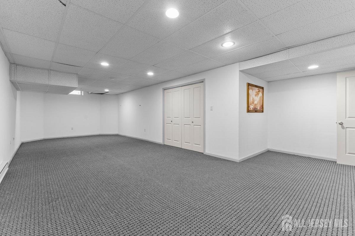 818 Holmdel Road #B, Holmdel, New Jersey image 46