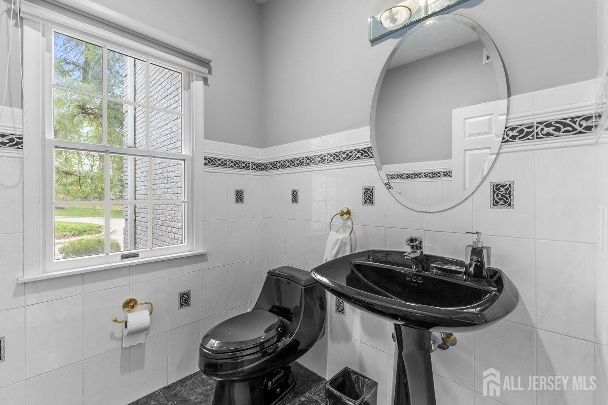 818 Holmdel Road #B, Holmdel, New Jersey image 22