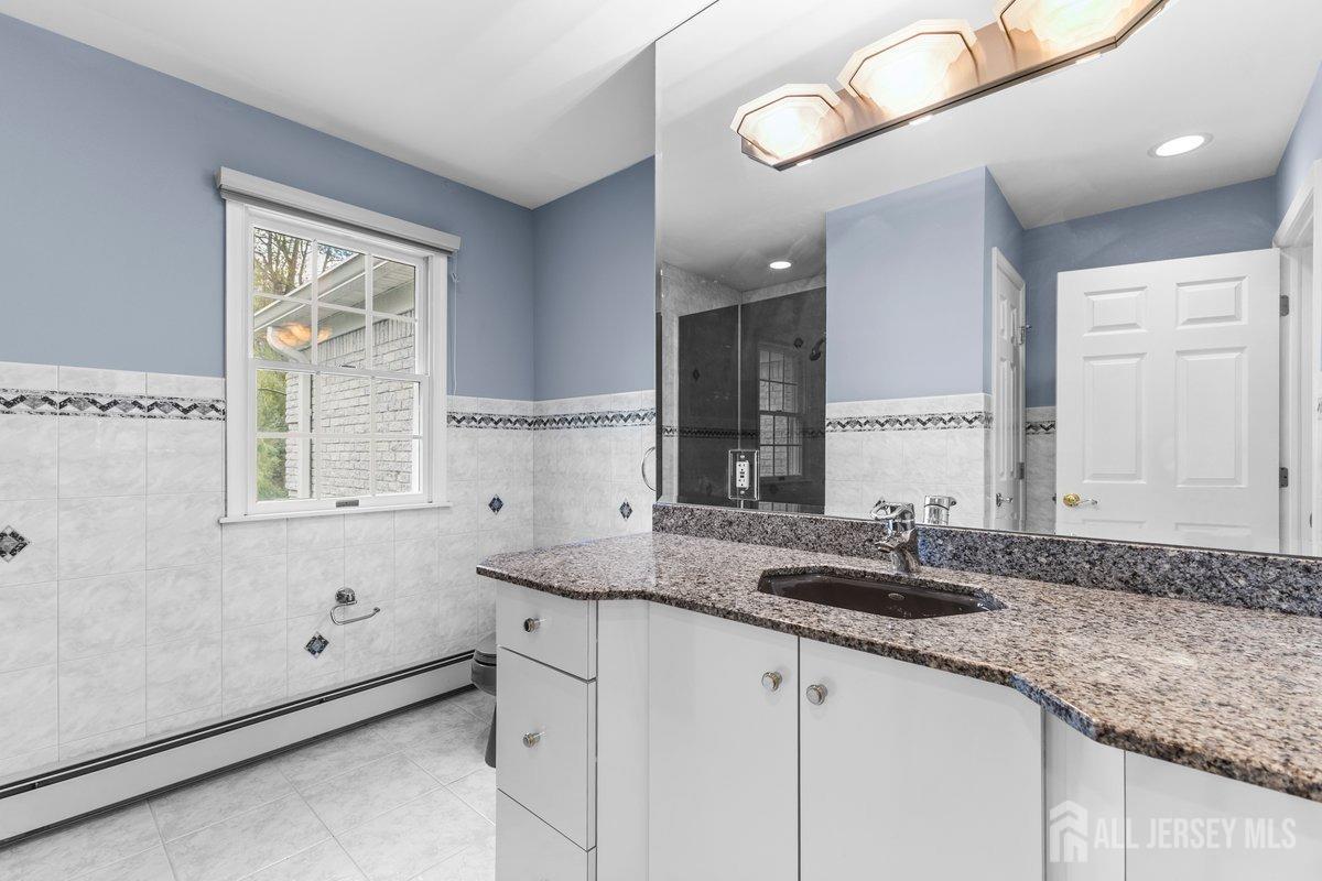 818 Holmdel Road #B, Holmdel, New Jersey image 31