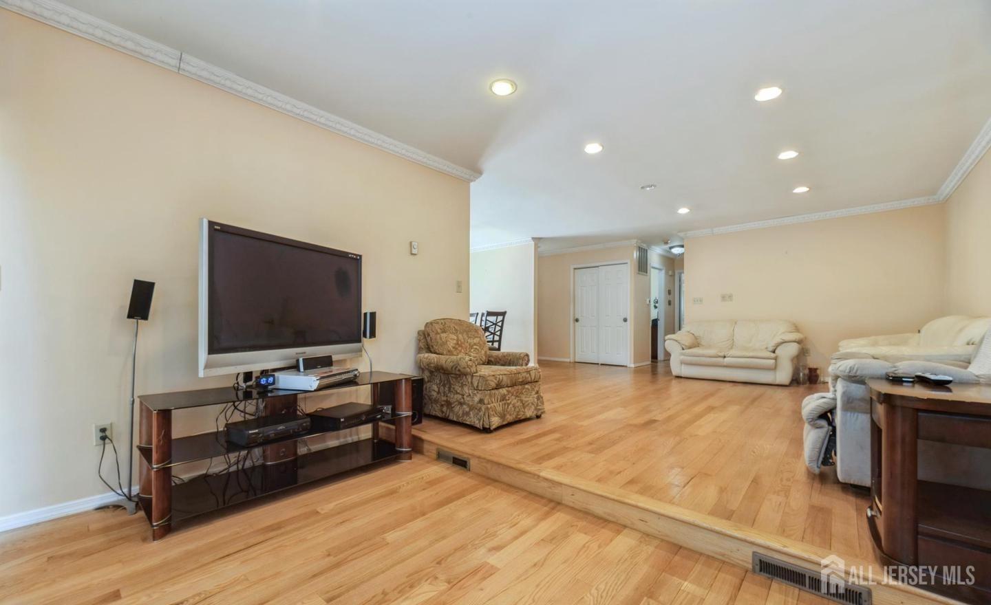 153-A Concordia Circle, Middlesex, New Jersey image 18