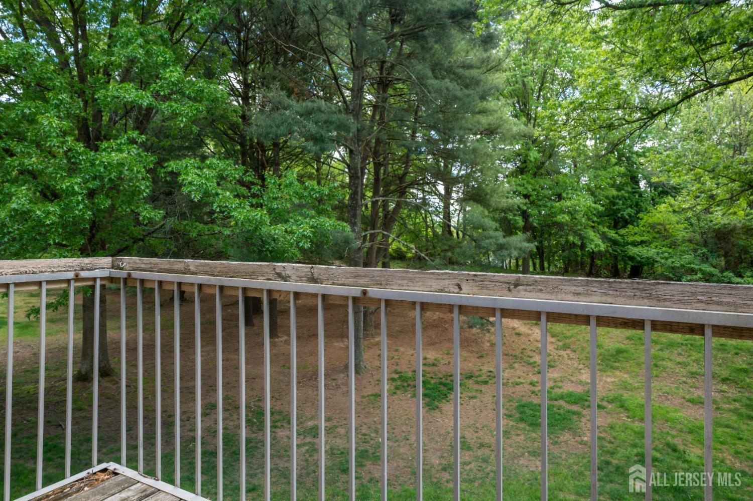 172 Applegate Lane, East Brunswick, New Jersey image 15