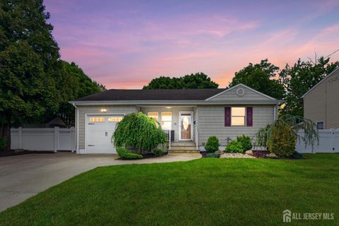 Homes For Sale - 31 Middle Hill Road<br/> Middlesex County, Colonia, NJ 07067