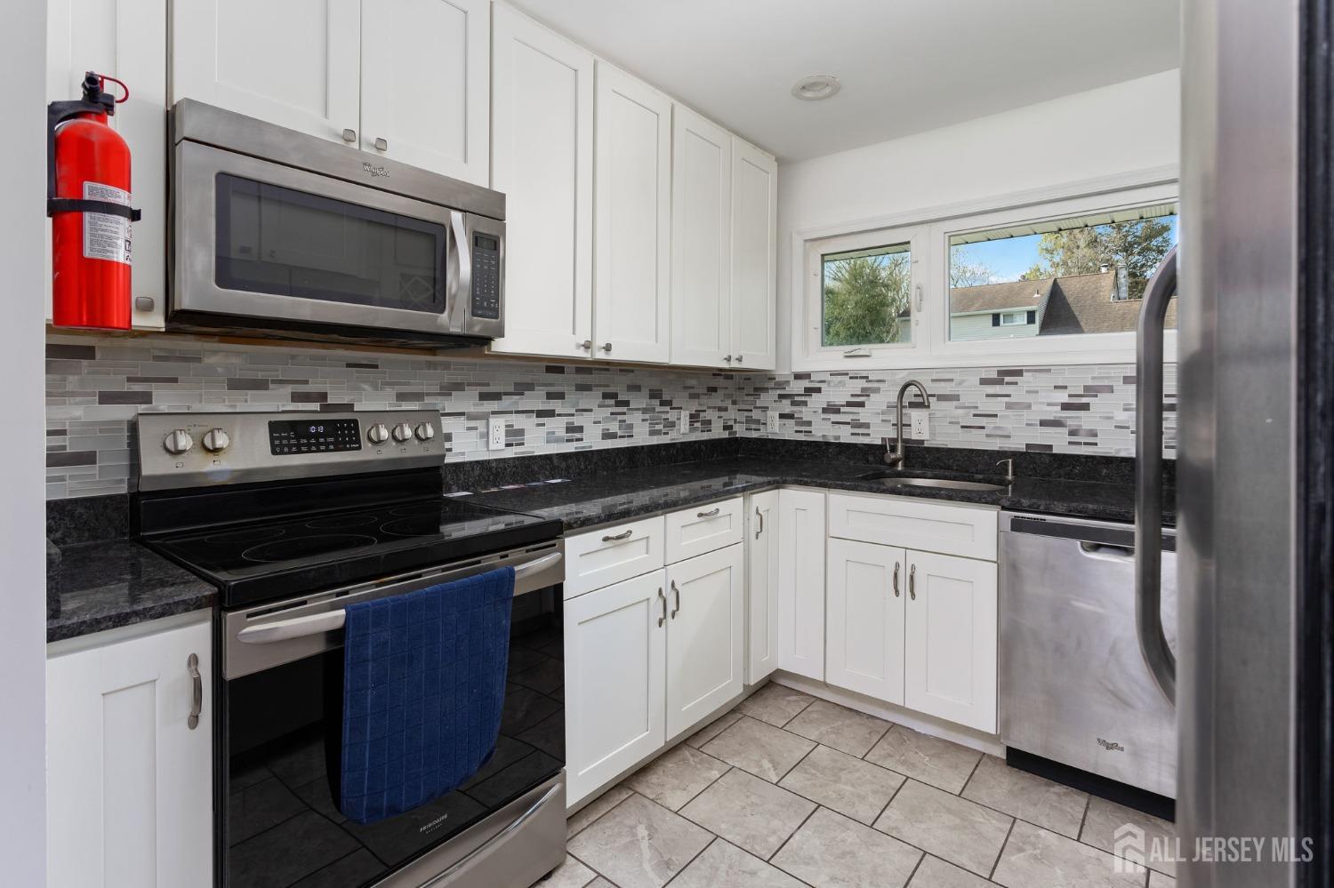 38 Pine Tree Road, Old Bridge, New Jersey image 6