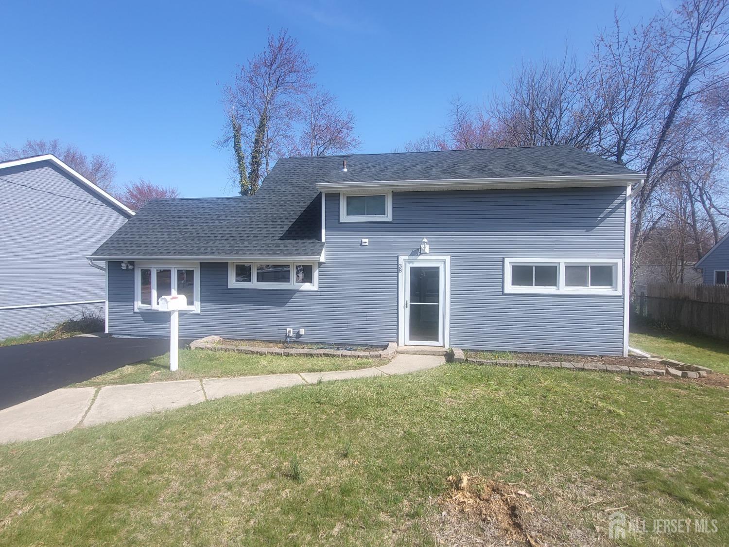 38 Pine Tree Road, Old Bridge, New Jersey image 1