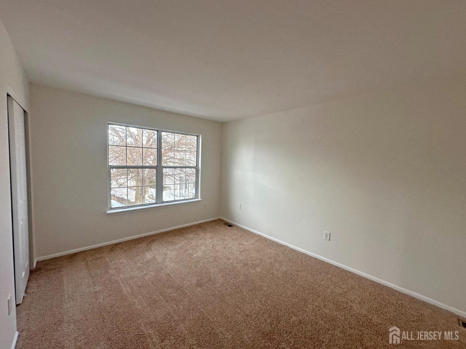 26 Almond Drive, Franklin, New Jersey image 16