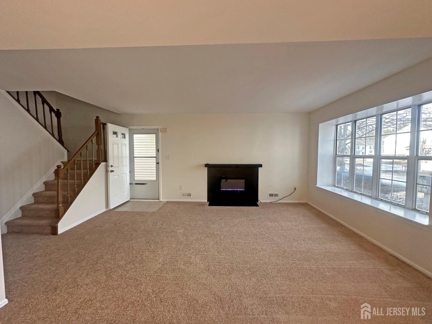 26 Almond Drive, Franklin, New Jersey image 5