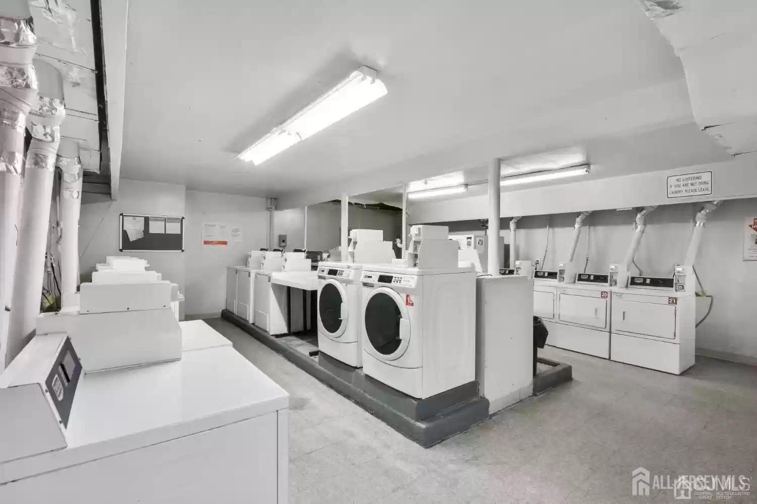 126 College Drive, Edison, New Jersey image 7