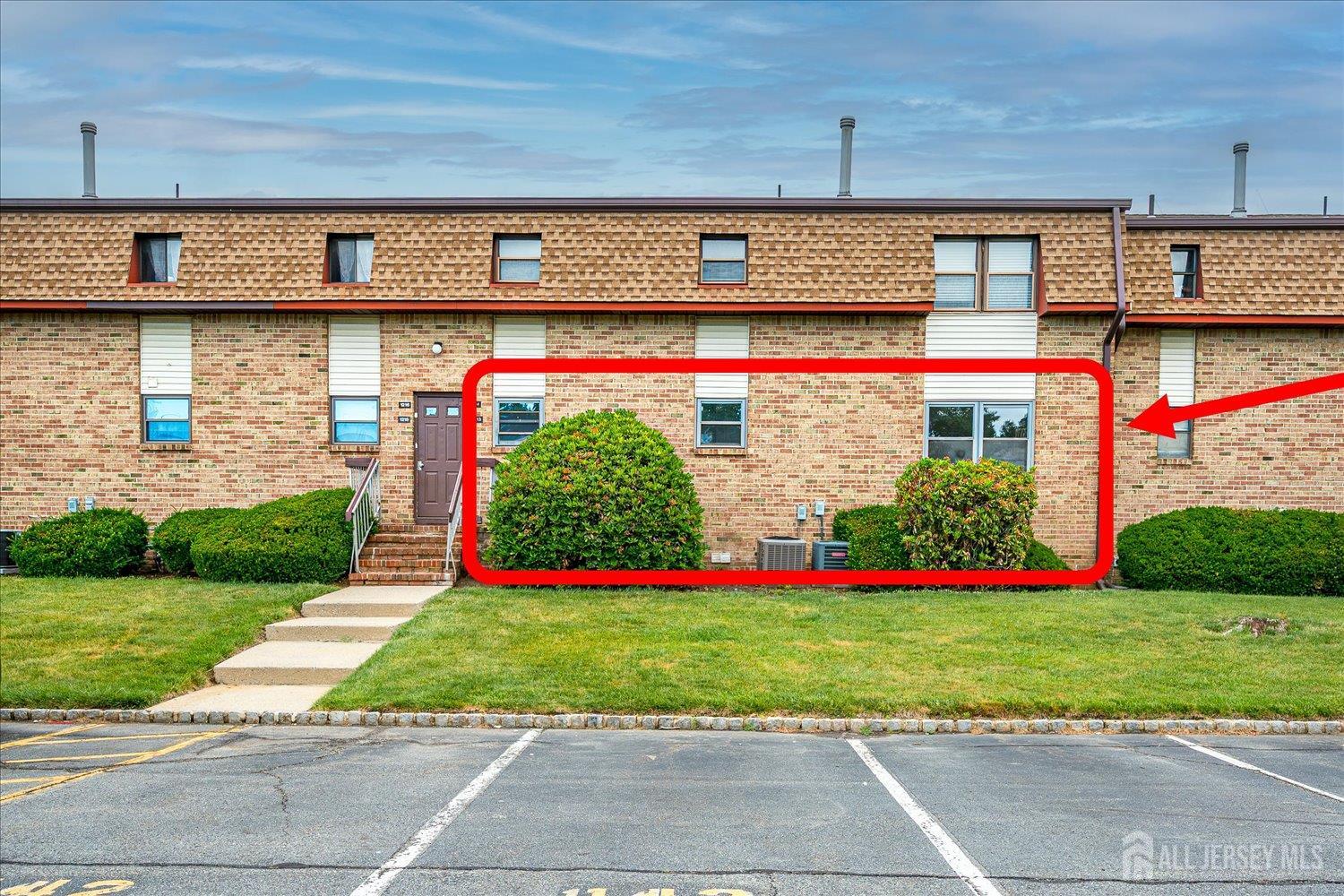 Photo 1 of 25 — 1213 N Oaks Boulevard N, North Brunswick, NJ 08902