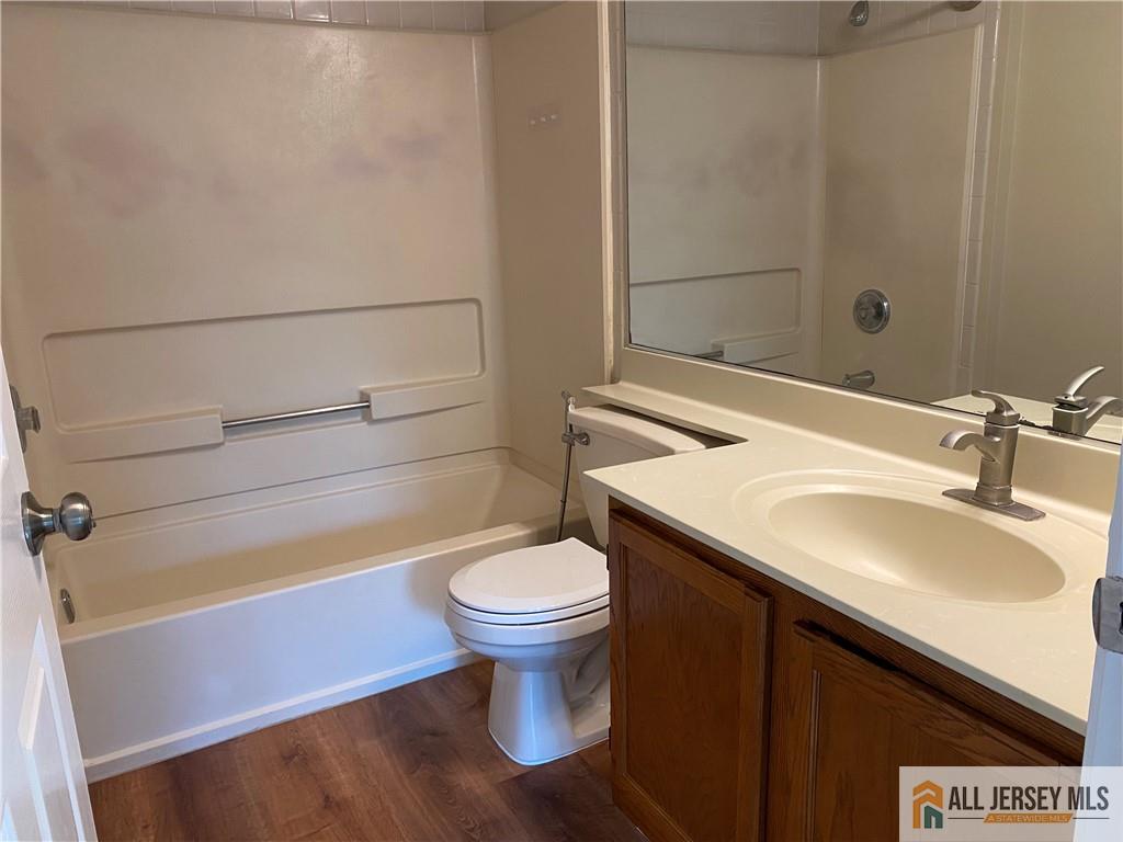 224 Waterford Drive, Edison, New Jersey image 30