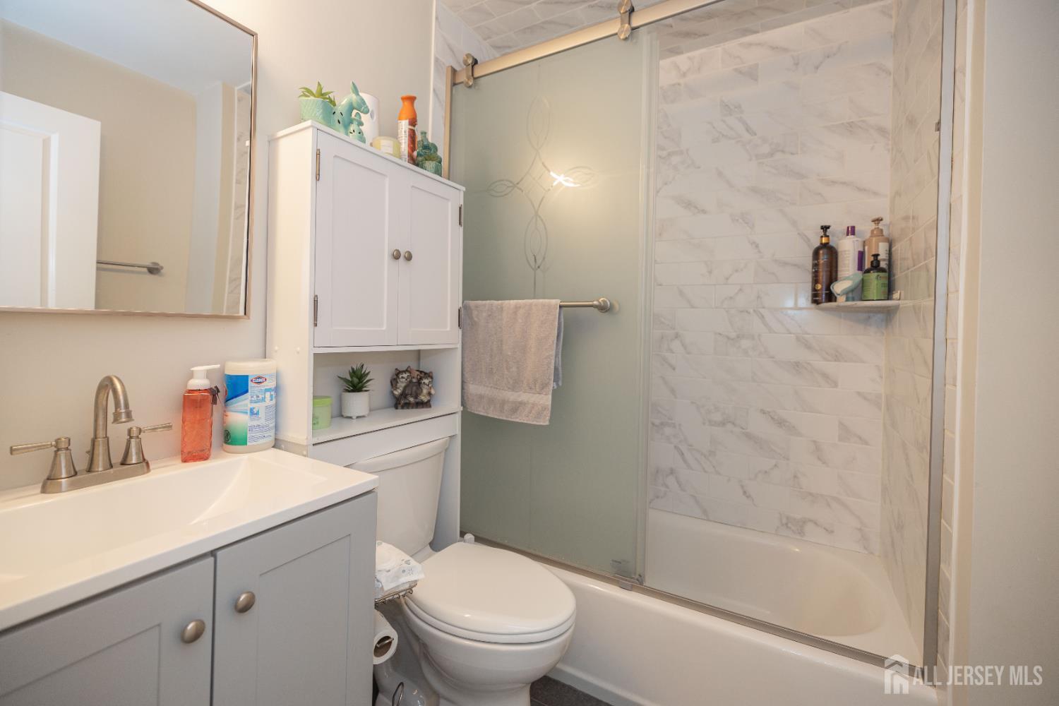 118 Holly Street, Port Reading, New Jersey image 16