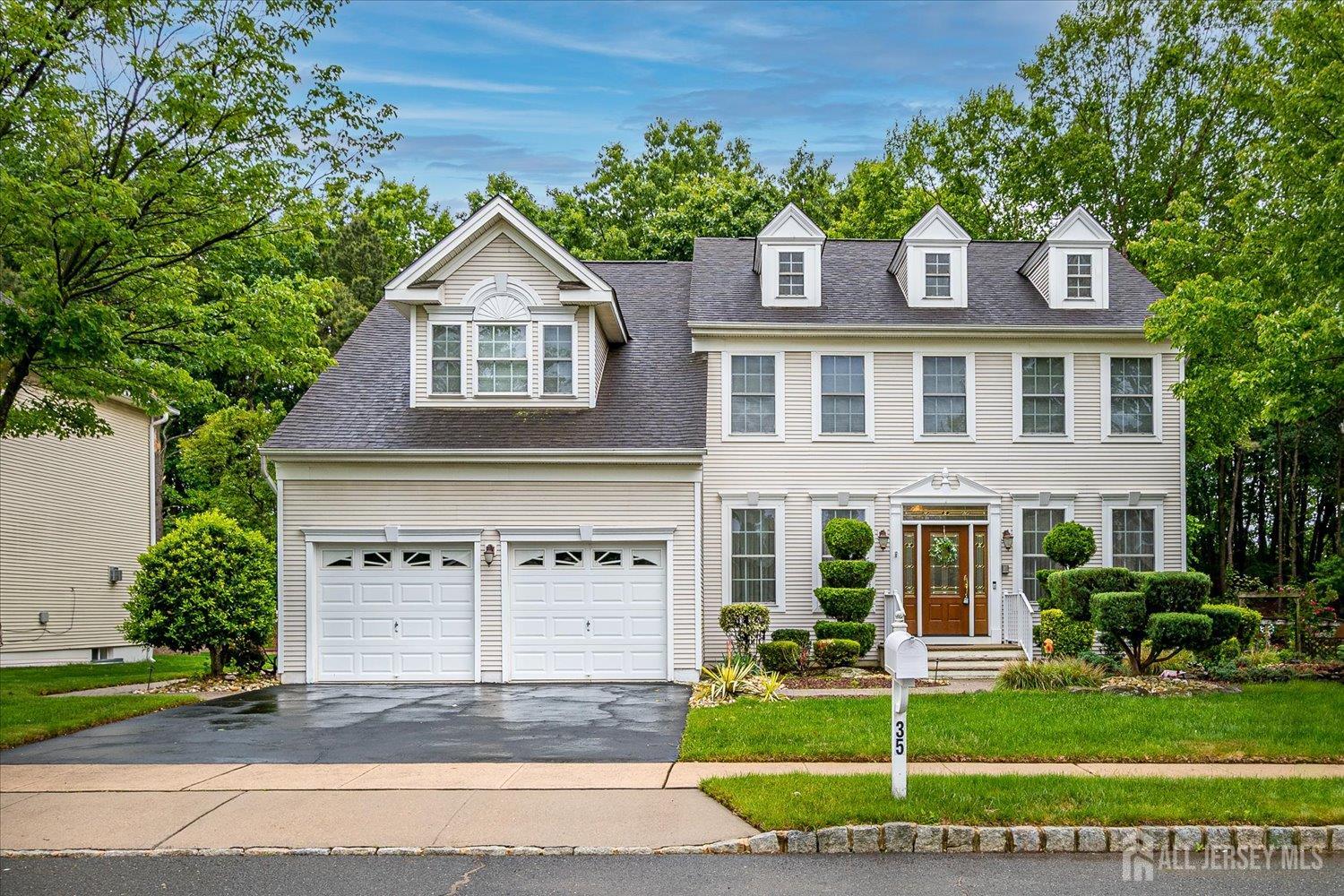 35 Fabiszewski Way, Parlin, New Jersey image 1