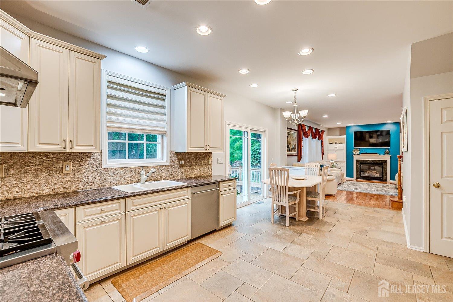 35 Fabiszewski Way, Parlin, New Jersey image 26