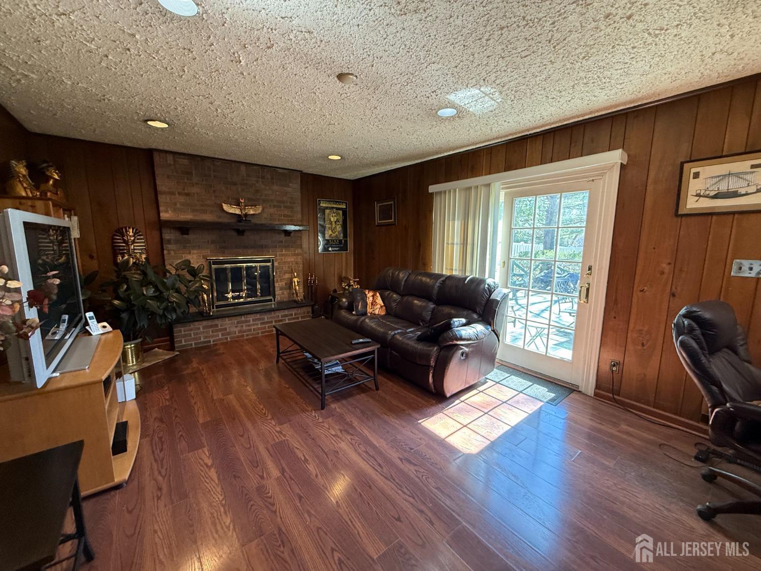 93 Tall Oaks Drive, East Brunswick, New Jersey image 14