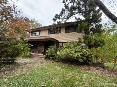 Homes For Sale - 845 Hoover Drive<br/> North Brunswick, NJ 08902