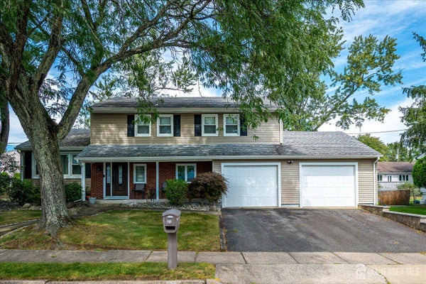 21 MARLIN AVE E, EDISON, NJ 08820 - Image a41ce50d1d8bdbbb5e31f130896f89ec/1898893108