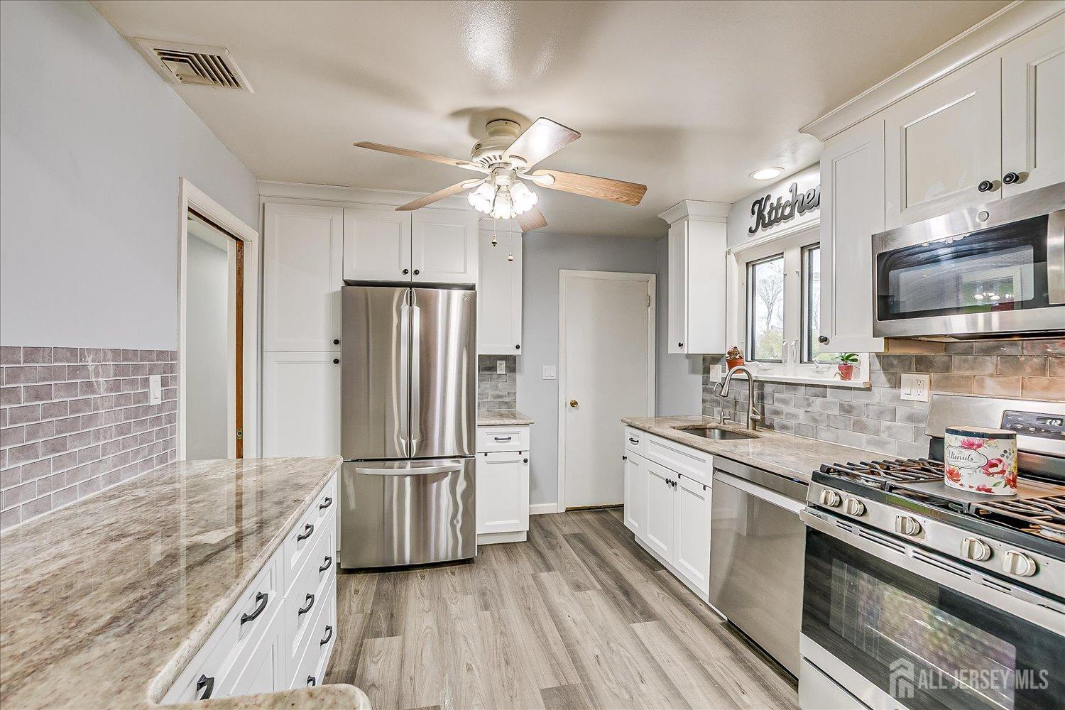 149 Vineyard Road, Edison, New Jersey image 13