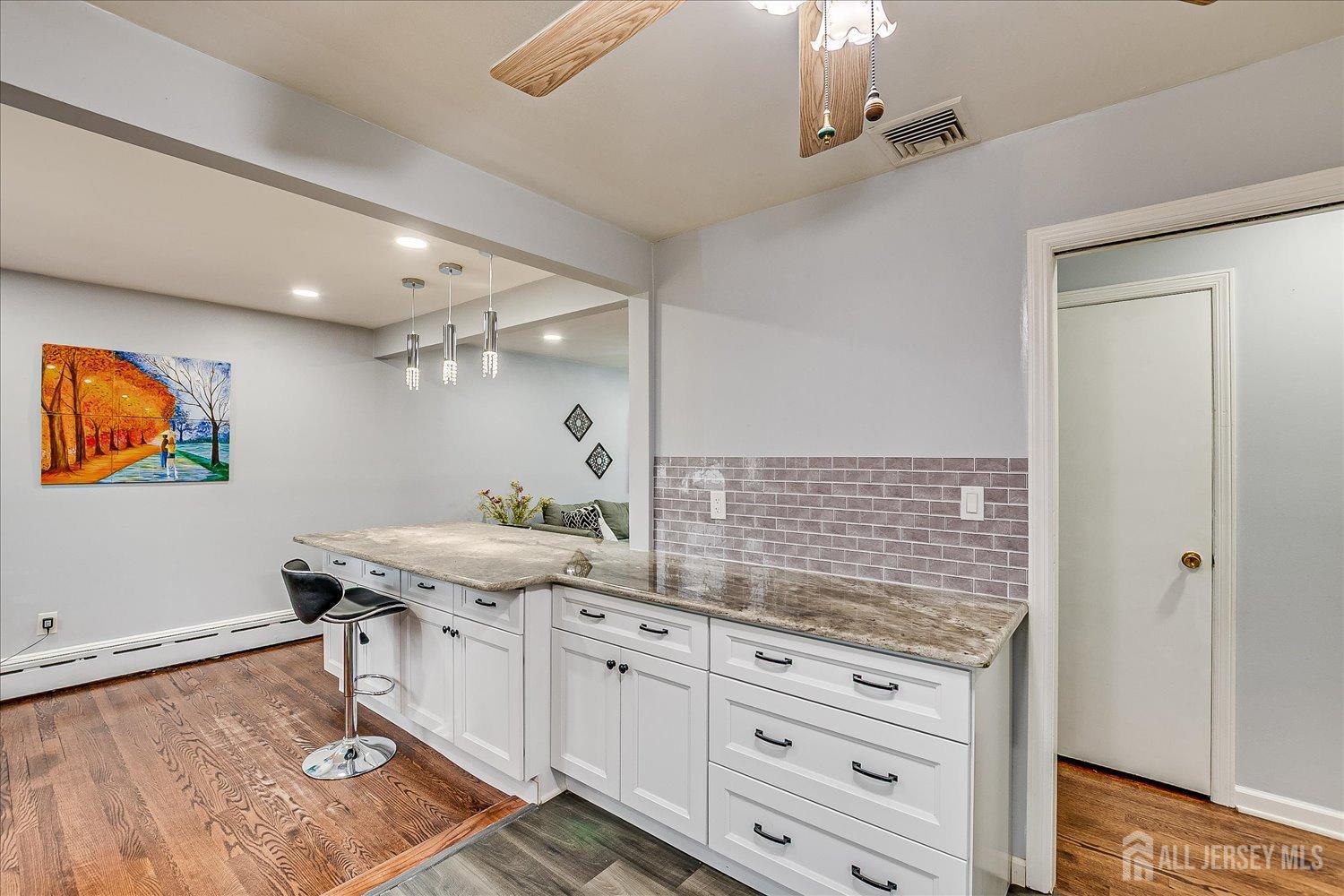 149 Vineyard Road, Edison, New Jersey image 16