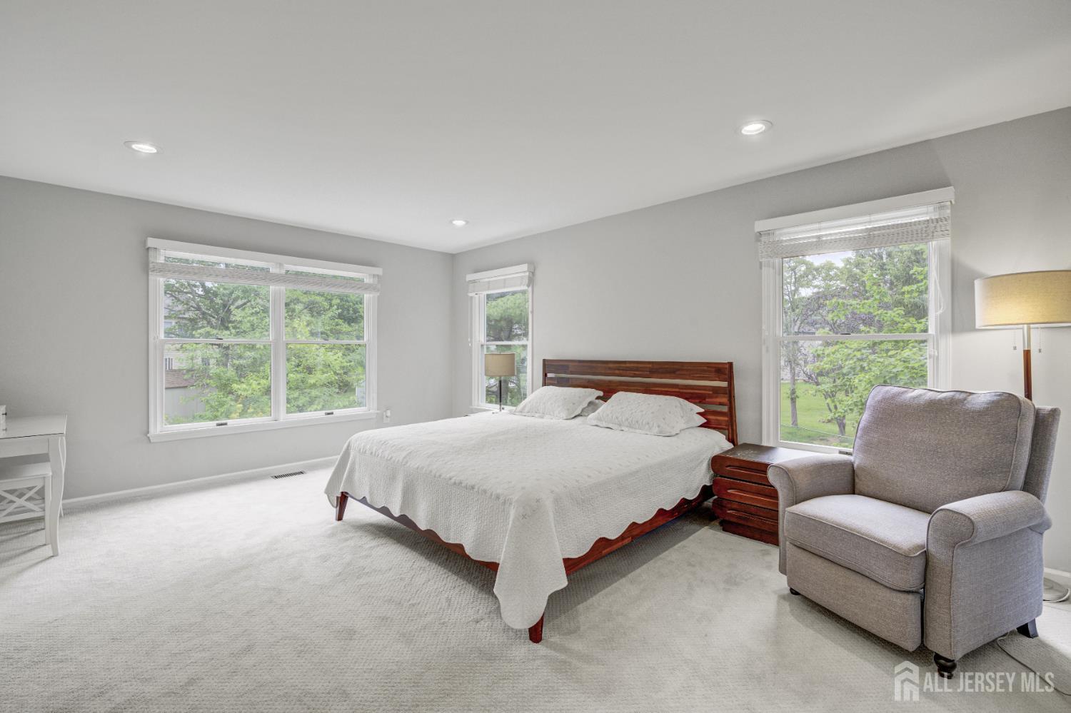 Plainsboro, New Jersey, 08536, United States, 5 Bedrooms Bedrooms, ,3 BathroomsBathrooms,Residential,Active,2036014