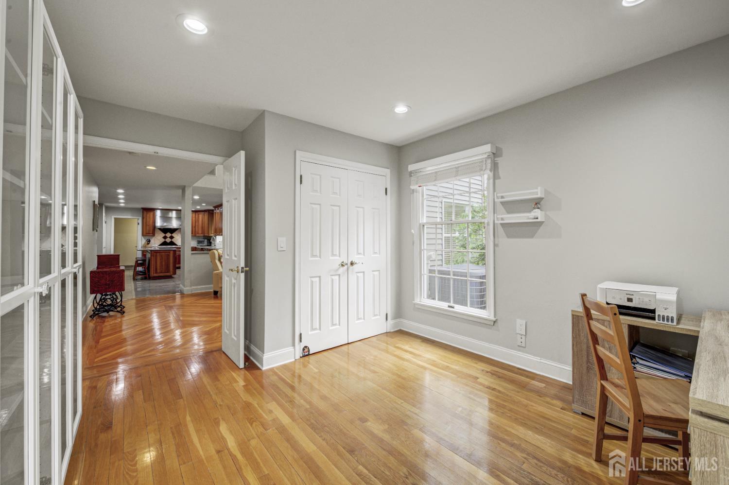 Plainsboro, New Jersey, 08536, United States, 5 Bedrooms Bedrooms, ,3 BathroomsBathrooms,Residential,Active,2036014