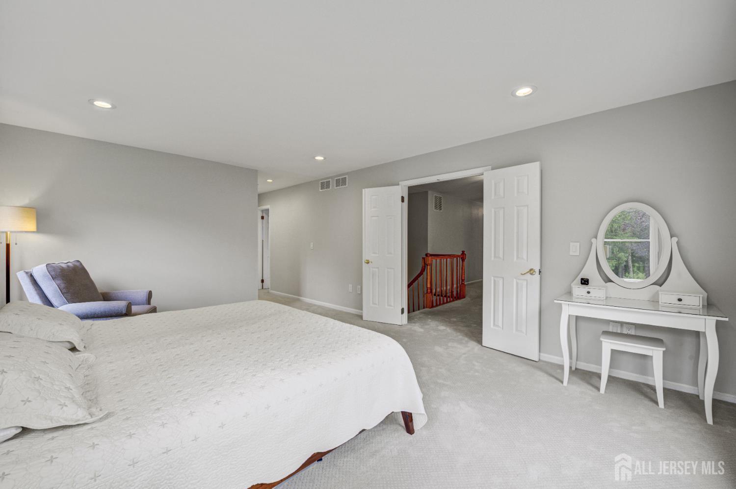 Plainsboro, New Jersey, 08536, United States, 5 Bedrooms Bedrooms, ,3 BathroomsBathrooms,Residential,Active,2036014