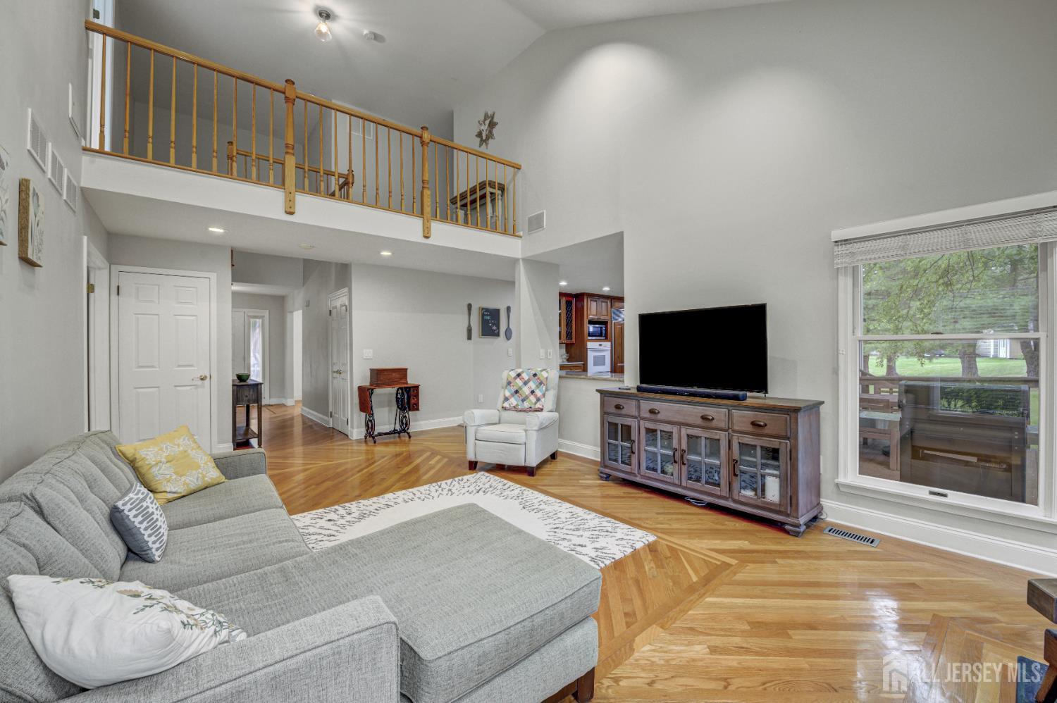Plainsboro, New Jersey, 08536, United States, 5 Bedrooms Bedrooms, ,3 BathroomsBathrooms,Residential,Active,2036014