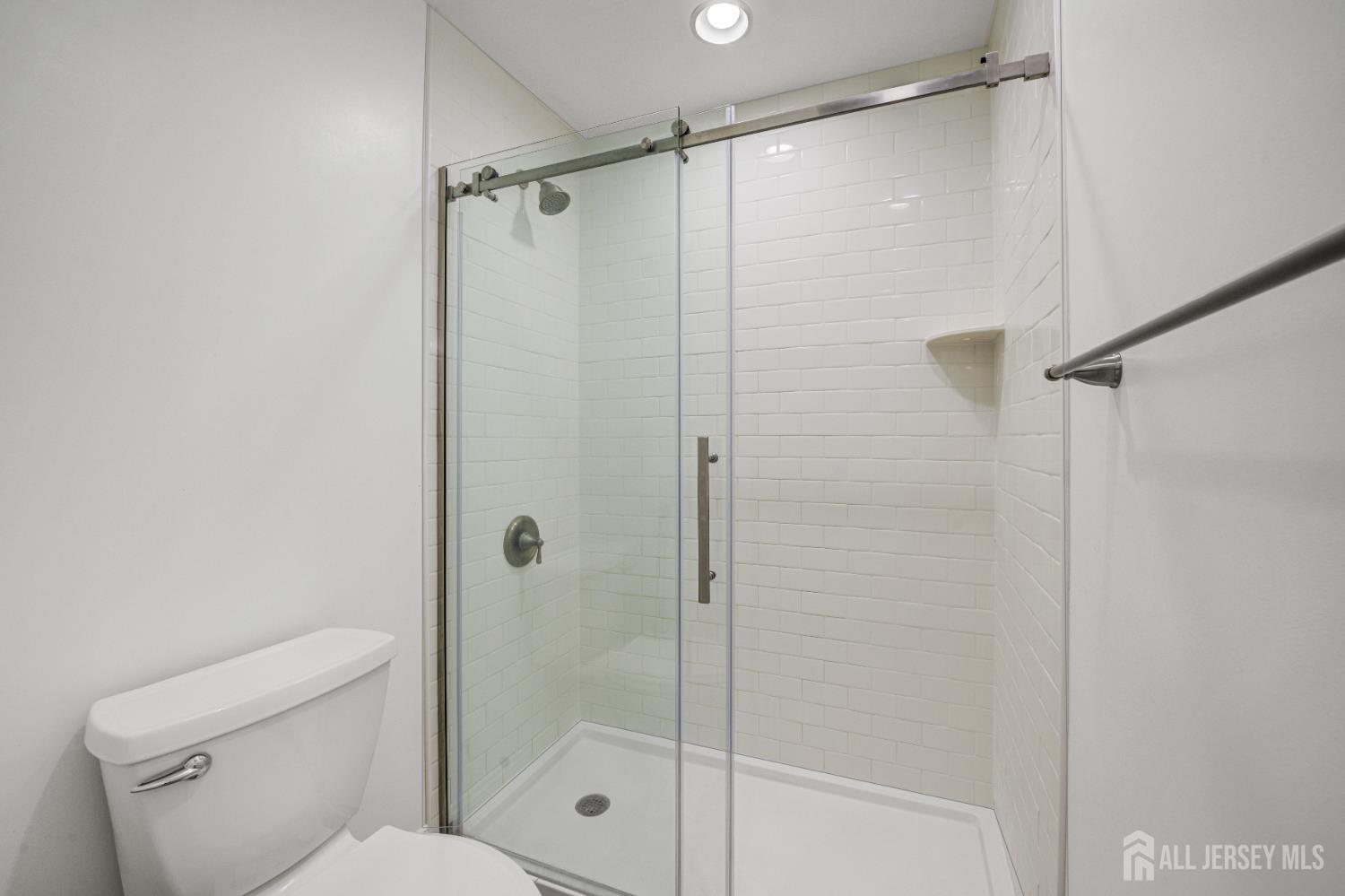 Plainsboro, New Jersey, 08536, United States, 5 Bedrooms Bedrooms, ,3 BathroomsBathrooms,Residential,Active,2036014