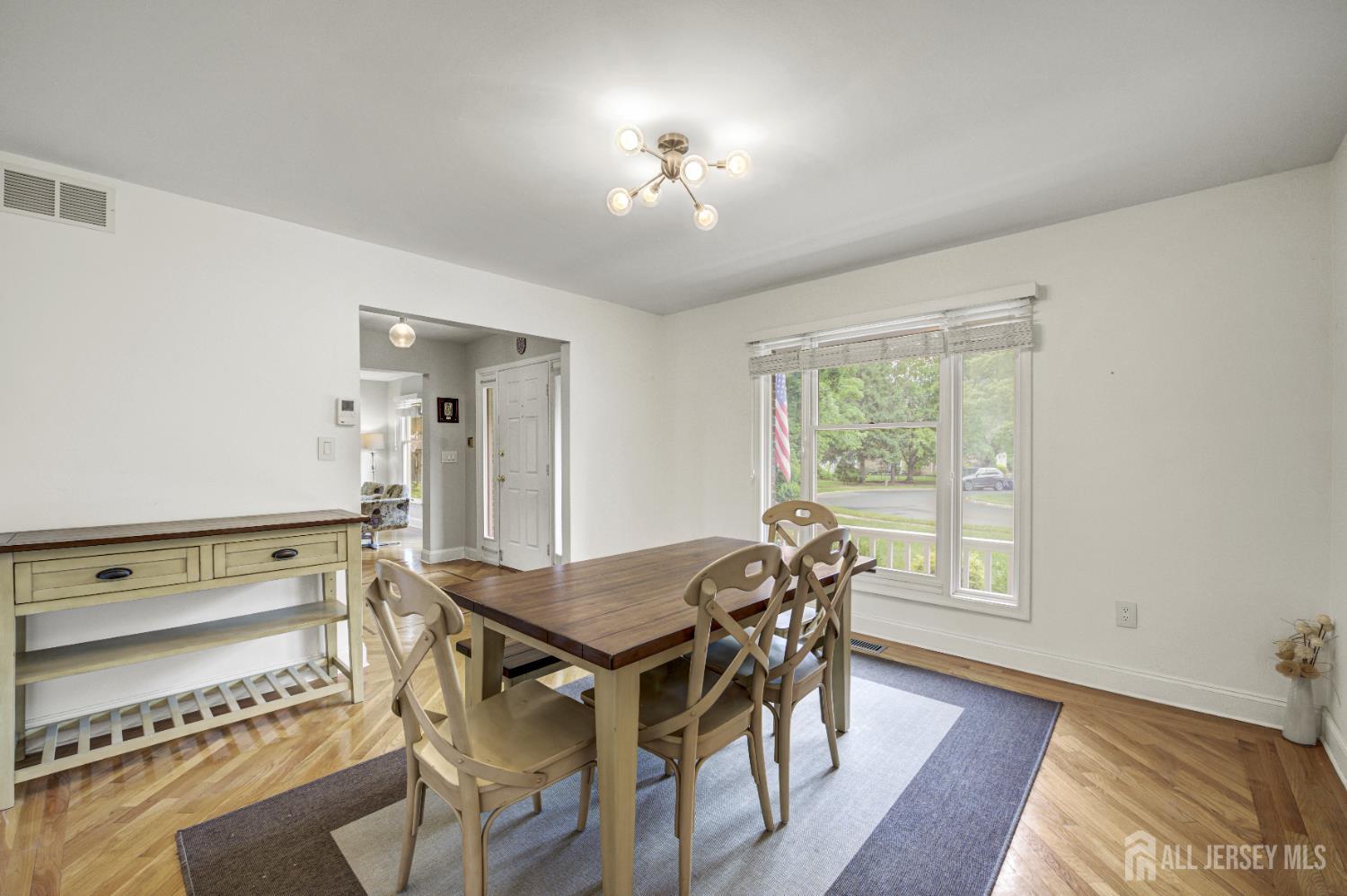Plainsboro, New Jersey, 08536, United States, 5 Bedrooms Bedrooms, ,3 BathroomsBathrooms,Residential,Active,2036014