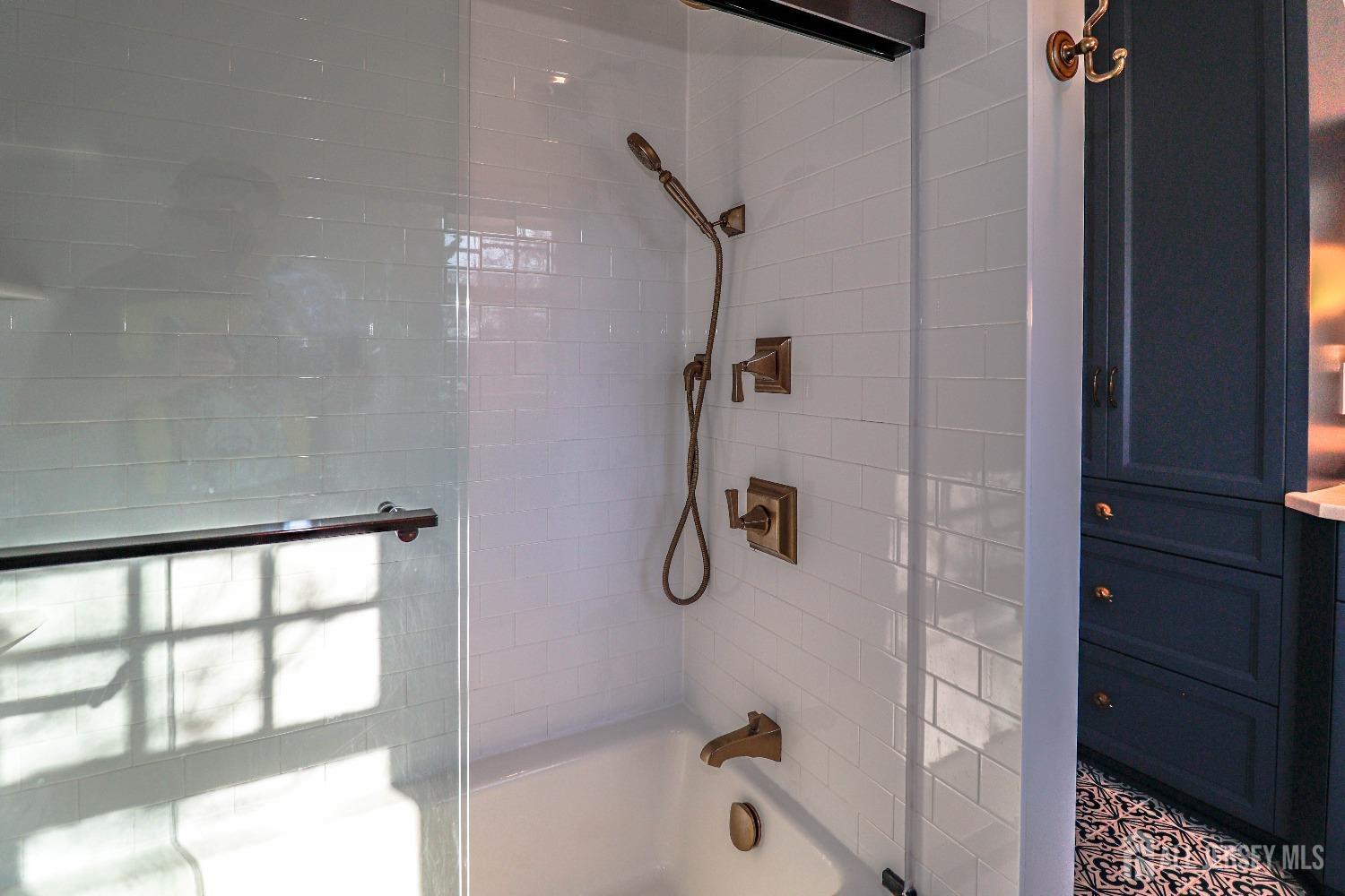 39 Clarendon Court, Metuchen, New Jersey image 27