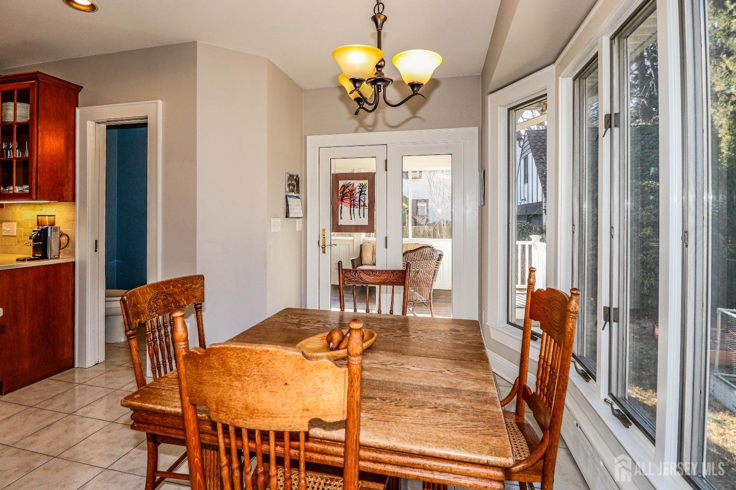 39 Clarendon Court, Metuchen, New Jersey image 16