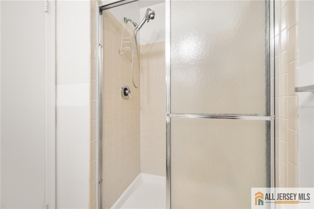 533 Norwich Court #2533, Piscataway, New Jersey image 18