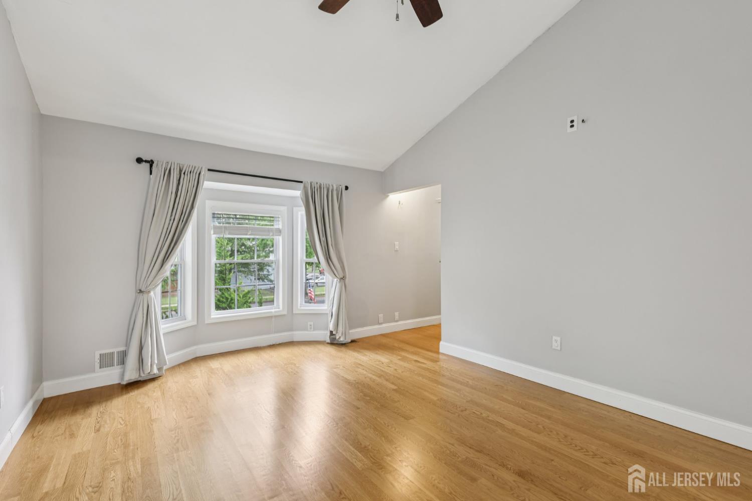 364 Grandview Avenue, Piscataway, New Jersey image 15