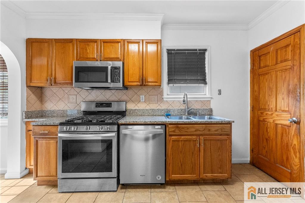 74 Charles Street, Carteret, New Jersey image 14
