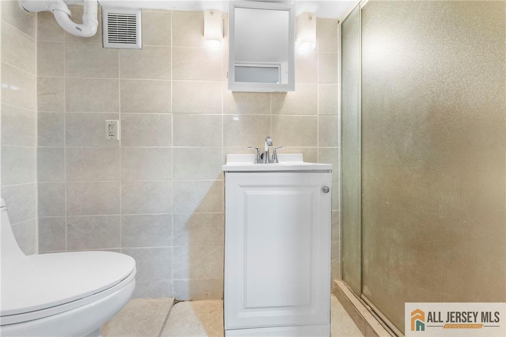 74 Charles Street, Carteret, New Jersey image 33